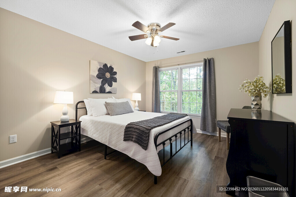 现代简约风格温馨卧室