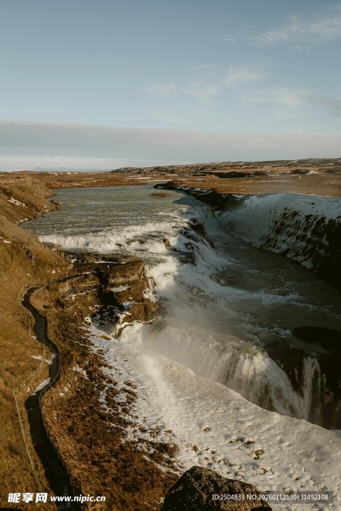 海岸边的奇特地貌景观