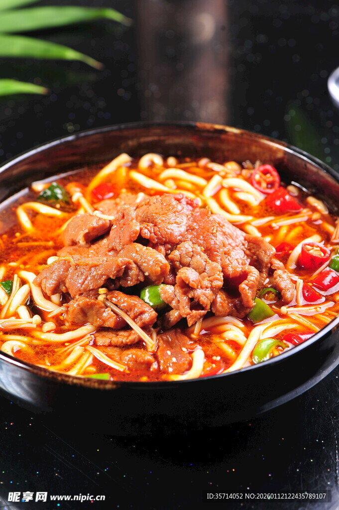 美味牛肉面条诱人呈现