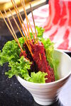 串烧牛肉摆盘清新诱人