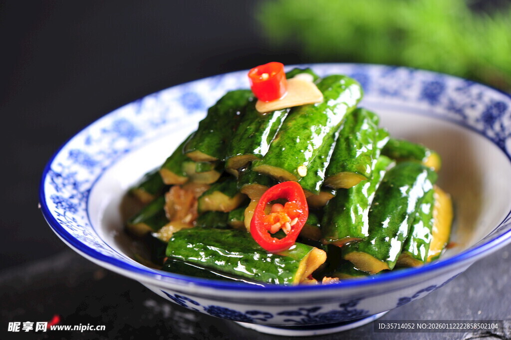 美味凉拌黄瓜段