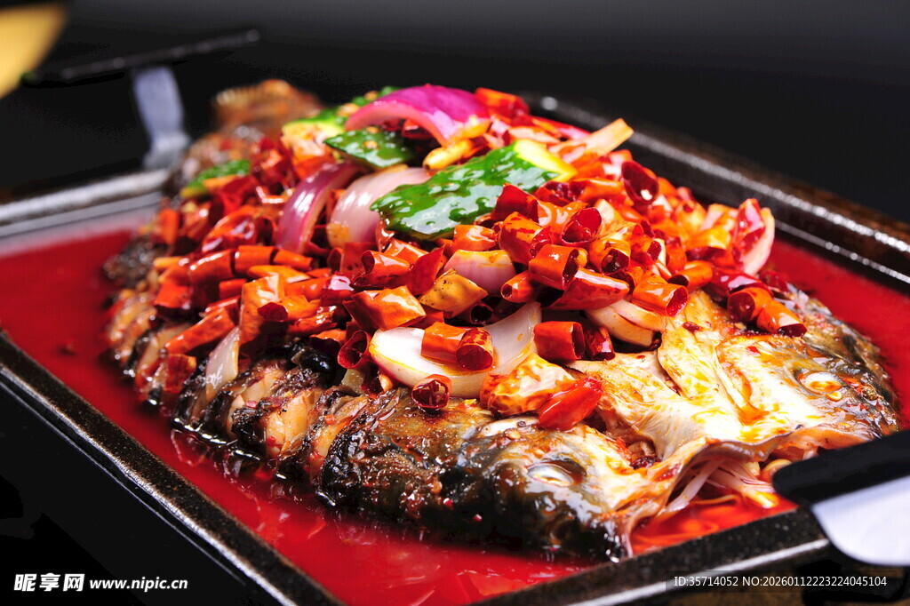 香辣烤鱼视觉与味觉盛宴
