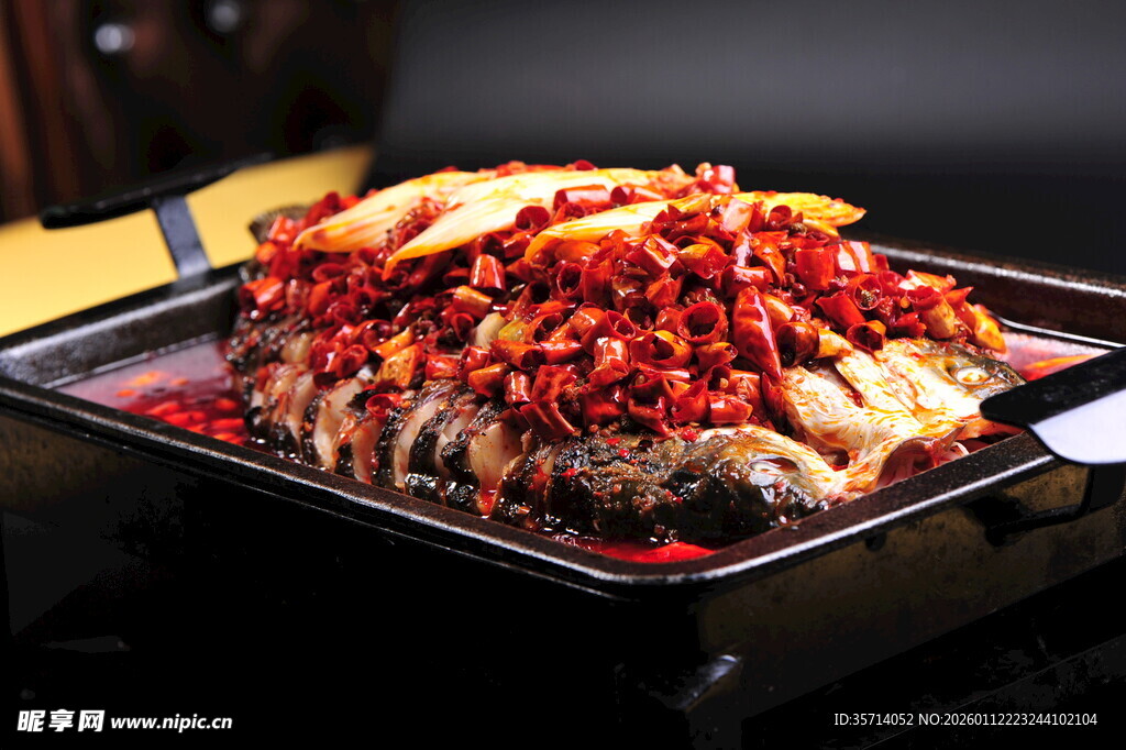 香辣烤鱼味蕾的热辣盛宴