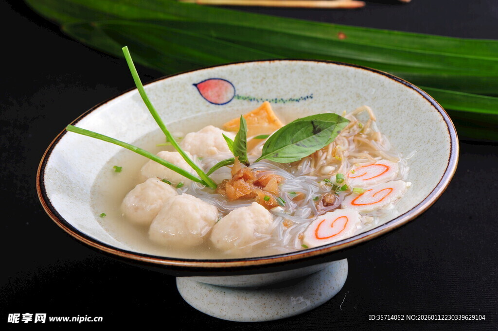 日式精致海鲜料理拼盘