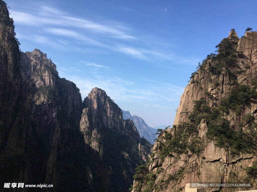 壮丽黄山奇峰景观