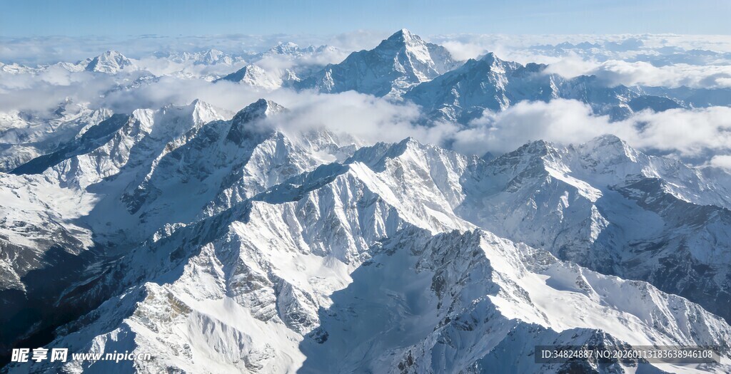 壮丽雪山景观
