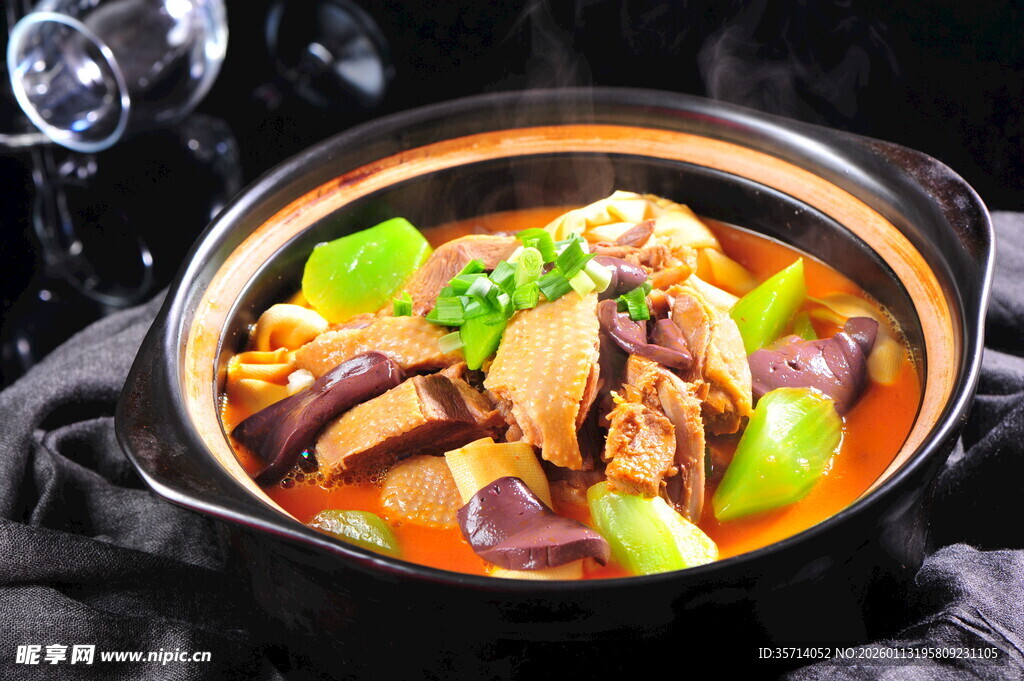 美味咸鸡 炖菜一锅端