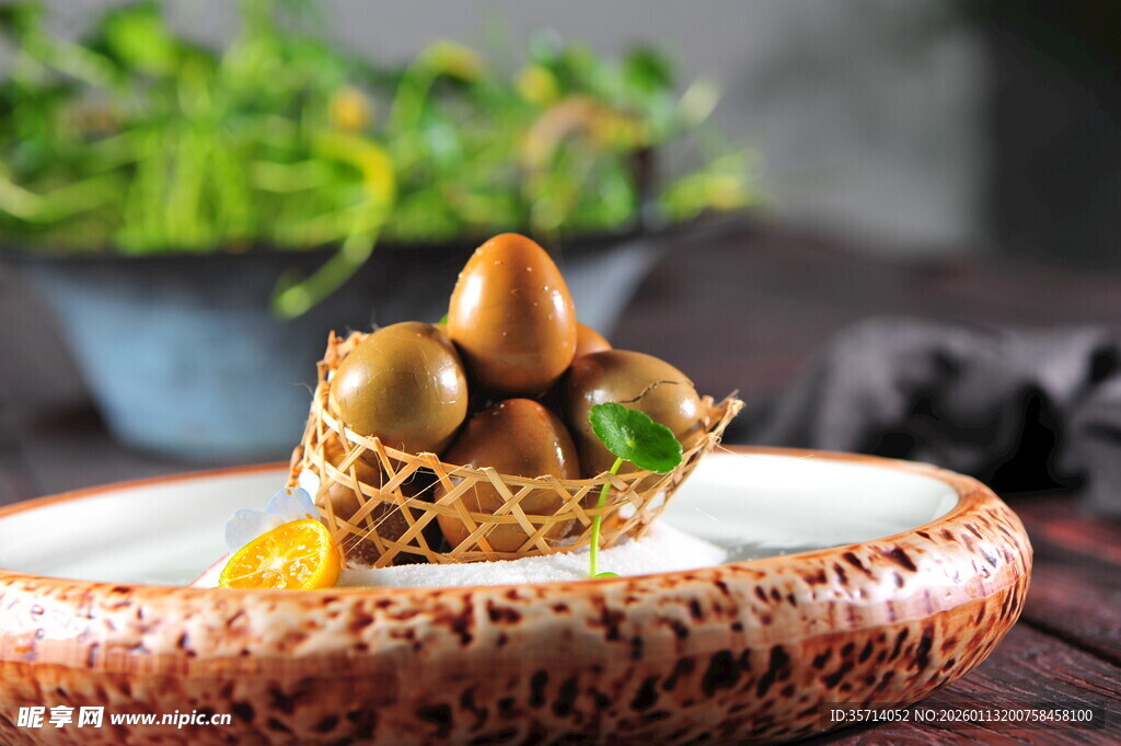 鸡蛋 摆饰中的美味果实