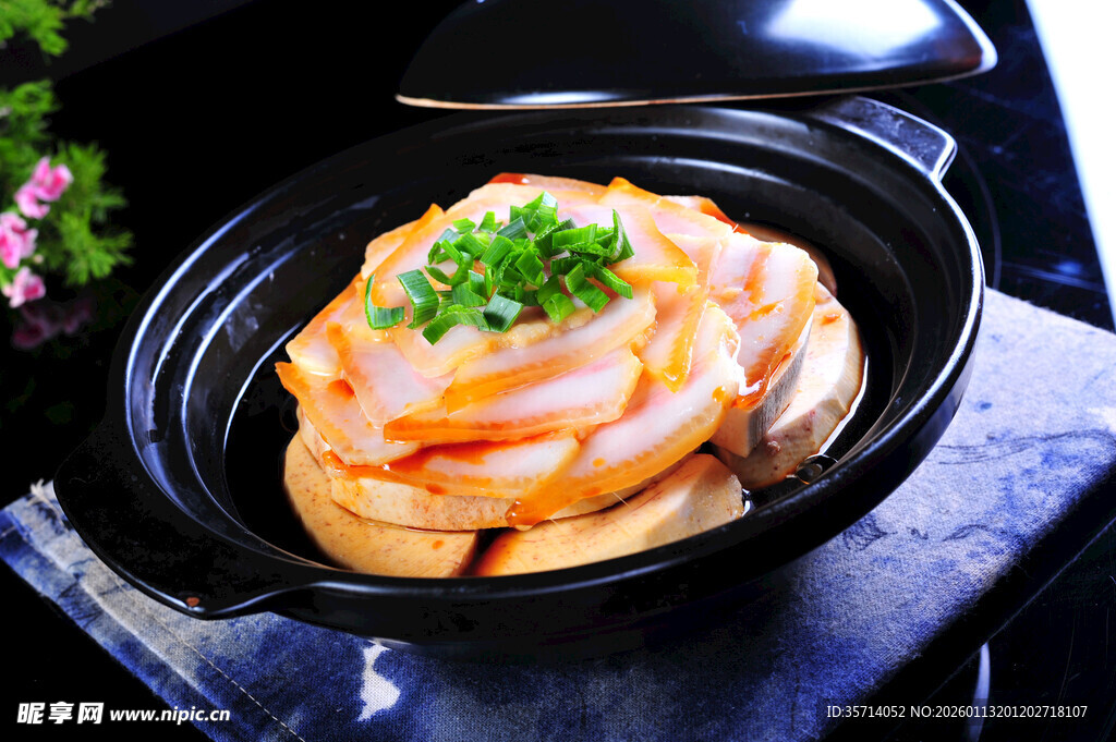 腊肉芋头 鲜香诱人