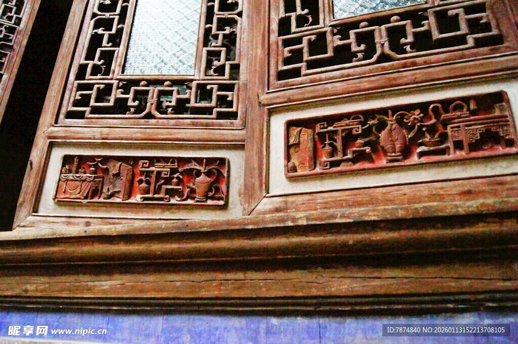 中式木雕窗棂精美细节