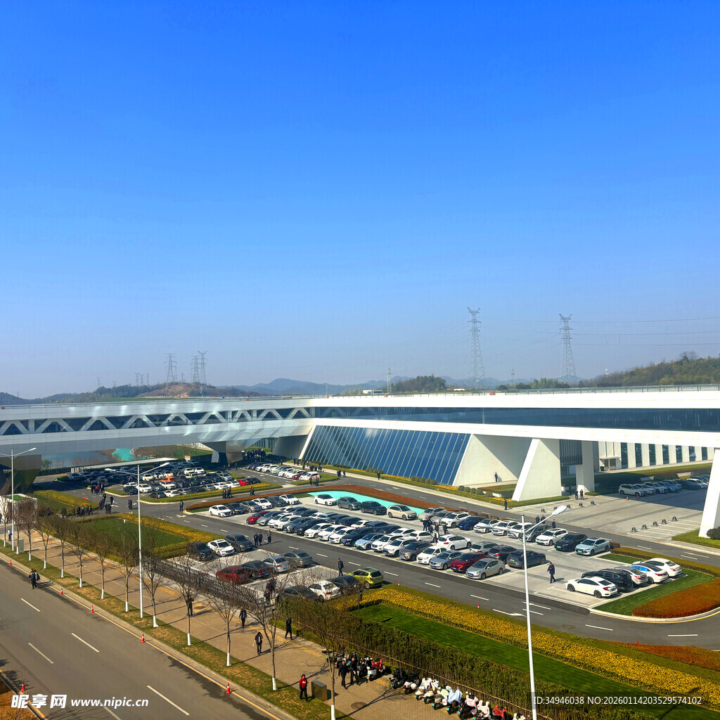 现代化车站全景俯瞰