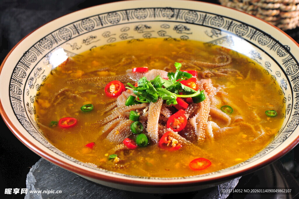 酸辣鲜香的美味毛肚