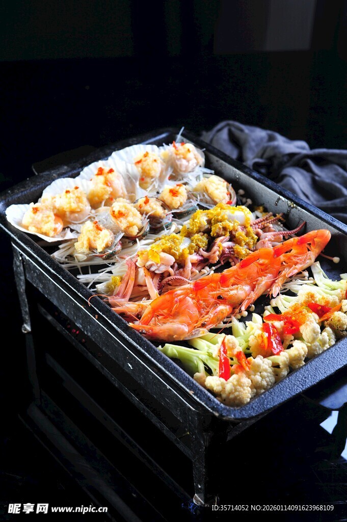 美味多样的烧烤拼盘