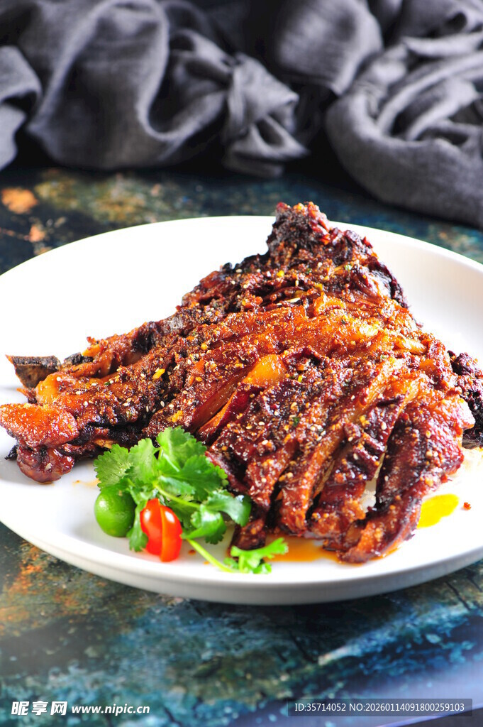 美味牛排 配菜添色彩