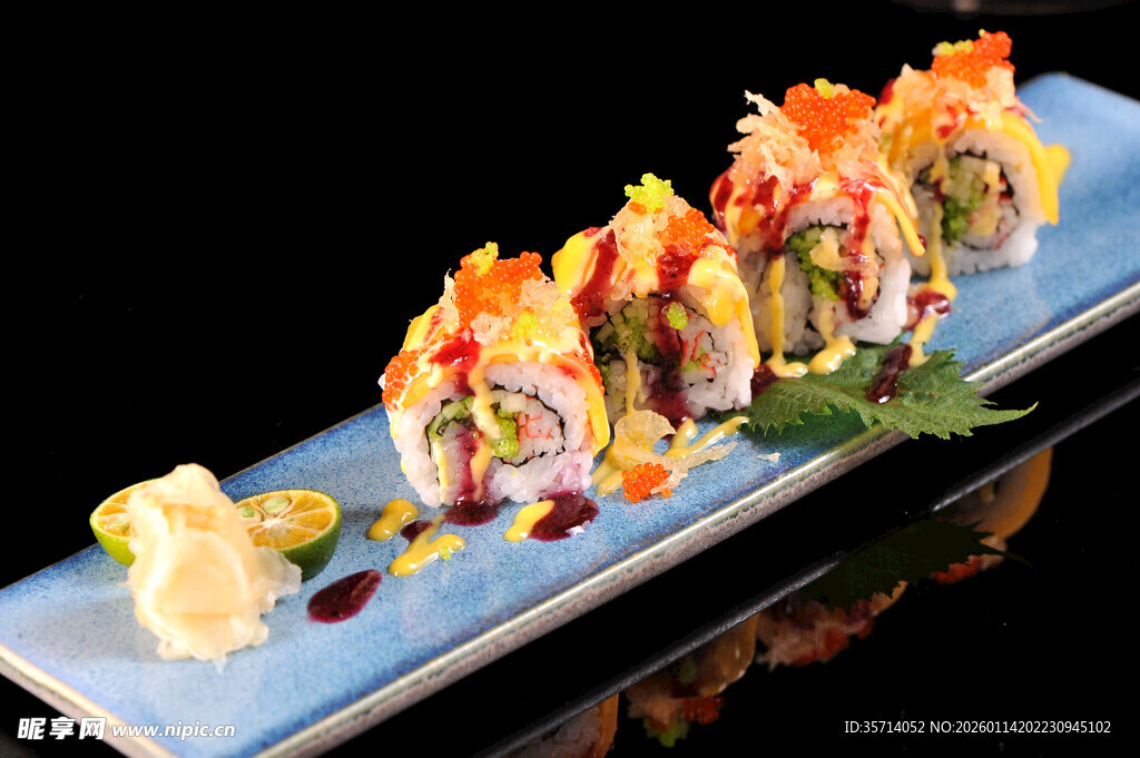 美味寿司卷摆盘精致