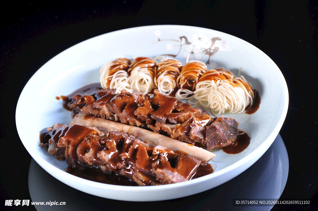 美味卤味羊排拼盘