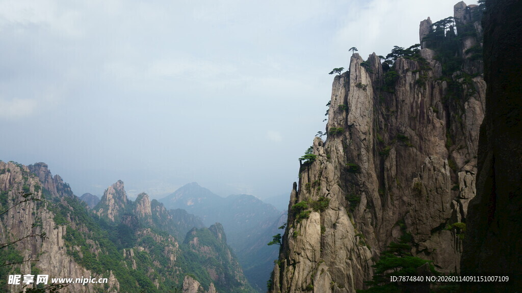 壮丽黄山奇峰景观