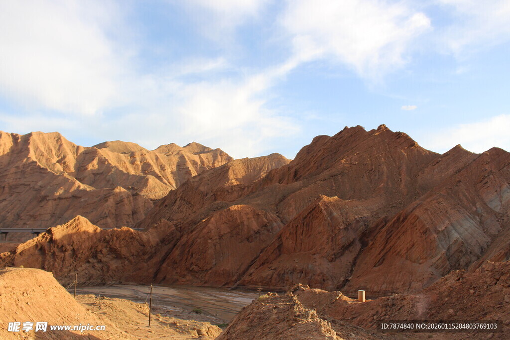 壮丽多彩的丹霞地貌景观