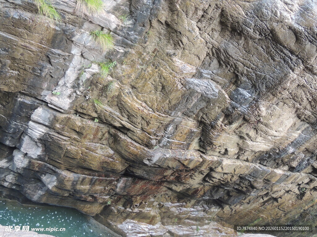 海边嶙峋岩石景观