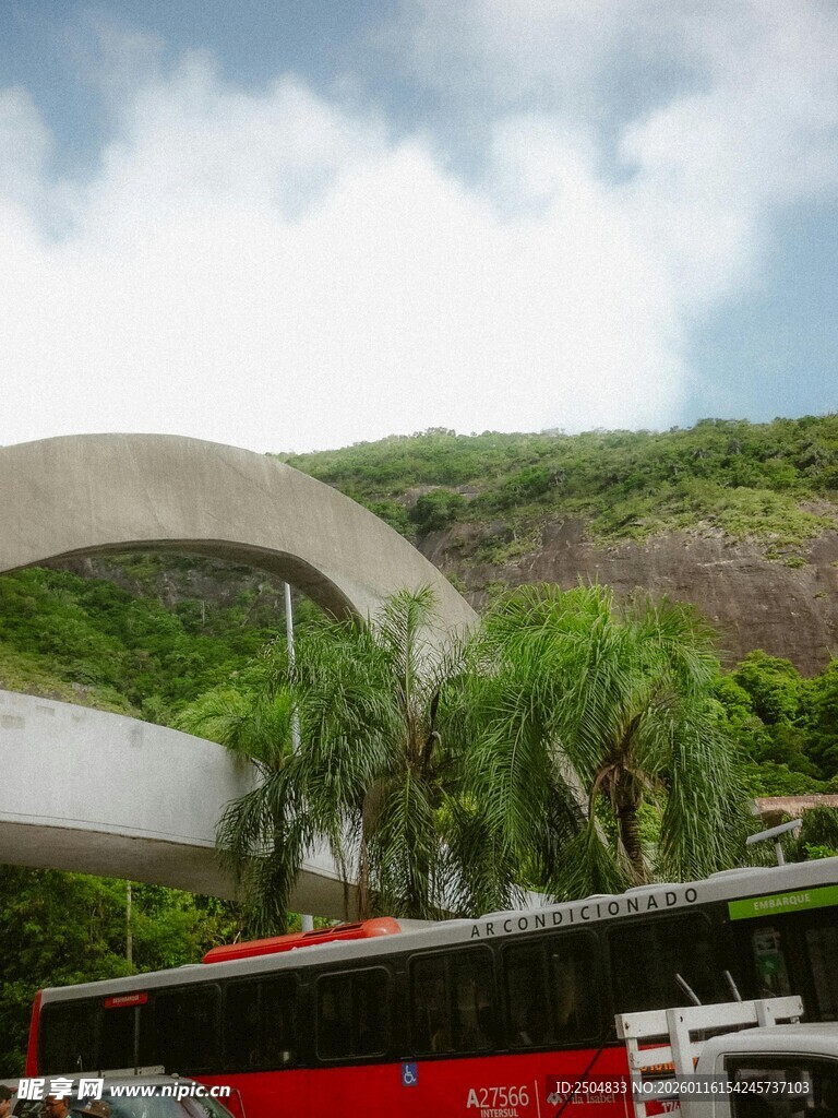 户外建筑与绿植景观