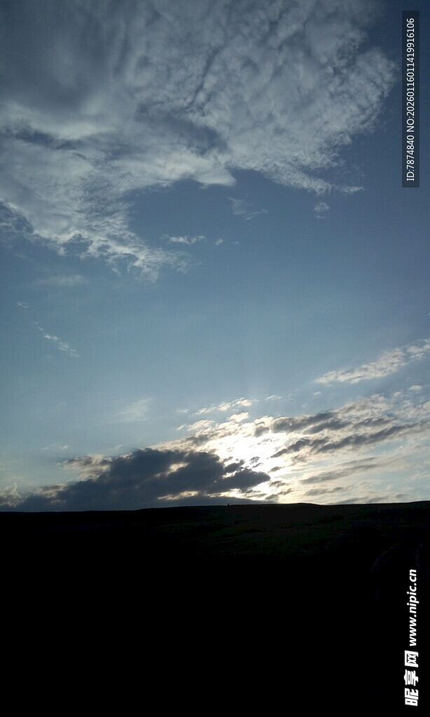 夕阳下的天空美景