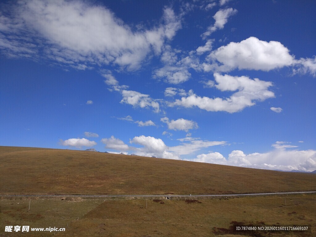 蓝天旷野自然美景