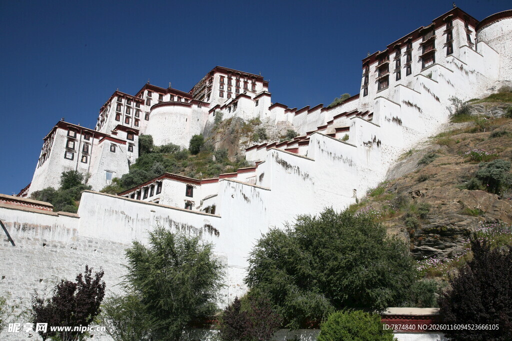 布达拉宫 雪域高原的宏伟建筑