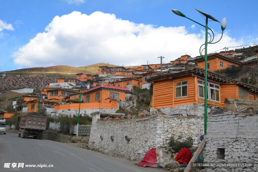 藏式村落街景 宁静美好