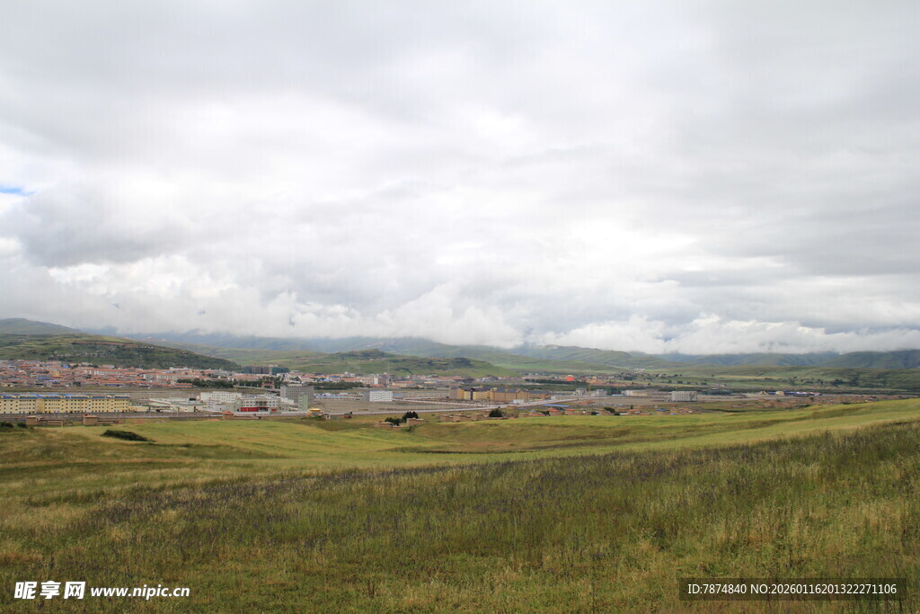草原风光远景图