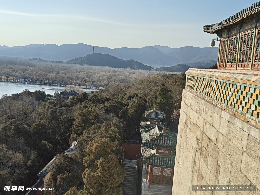俯瞰壮丽山水古建筑景观