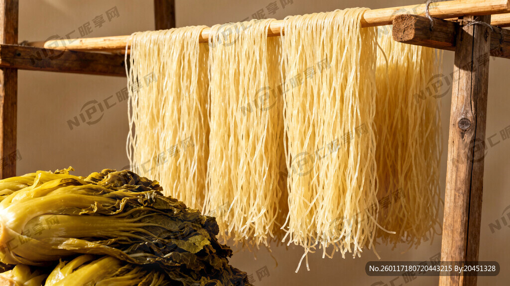 挂面粉条酸菜背景