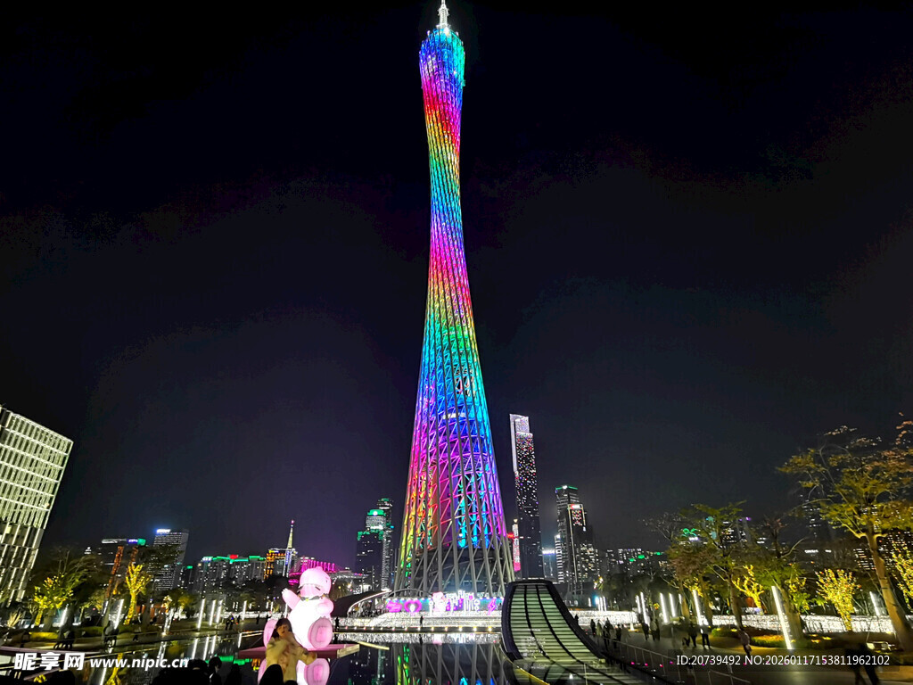广州塔夜景绚丽夺目