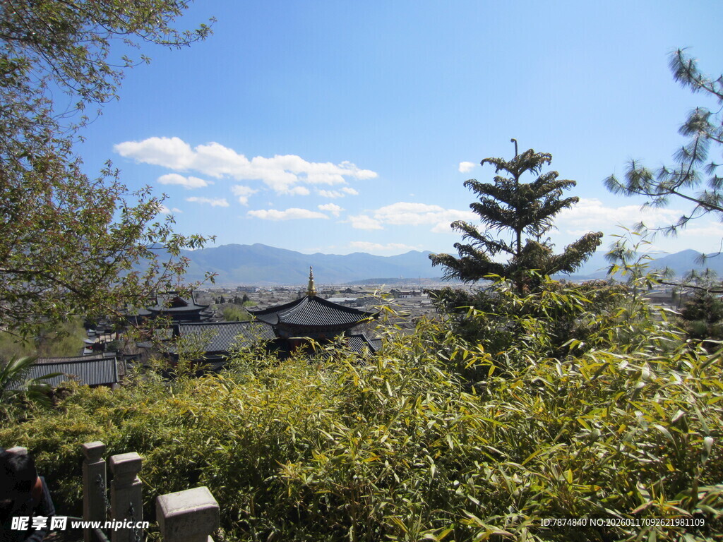 山林间的古朴景致