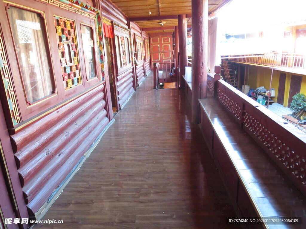 古长廊木质建筑景观