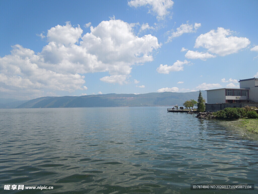 湖畔风光 宁静水域景色
