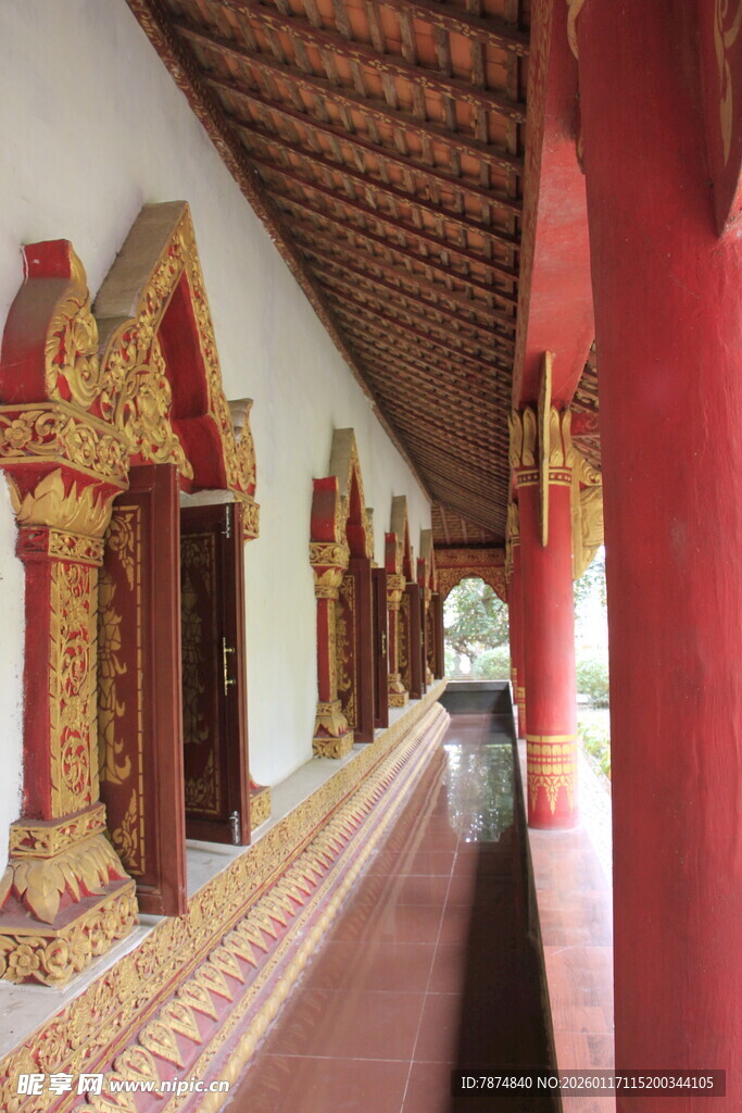 古寺走廊的精美建筑景观