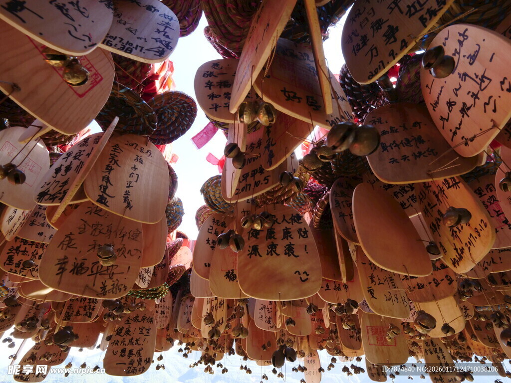 许愿牌悬挂 承载美好心愿