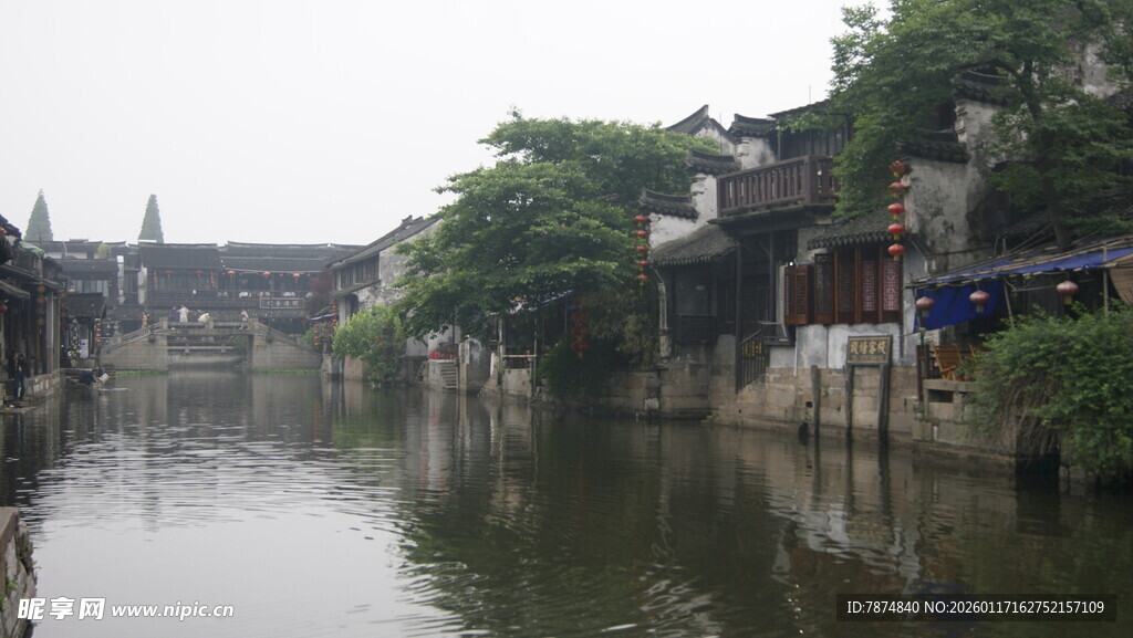 江南水乡河道古朴景致