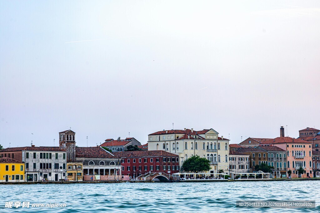 海滨多彩建筑景观