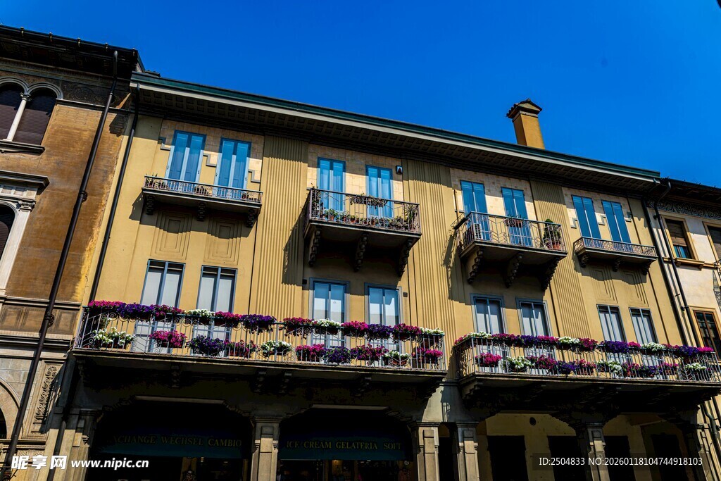 欧式风情建筑外观