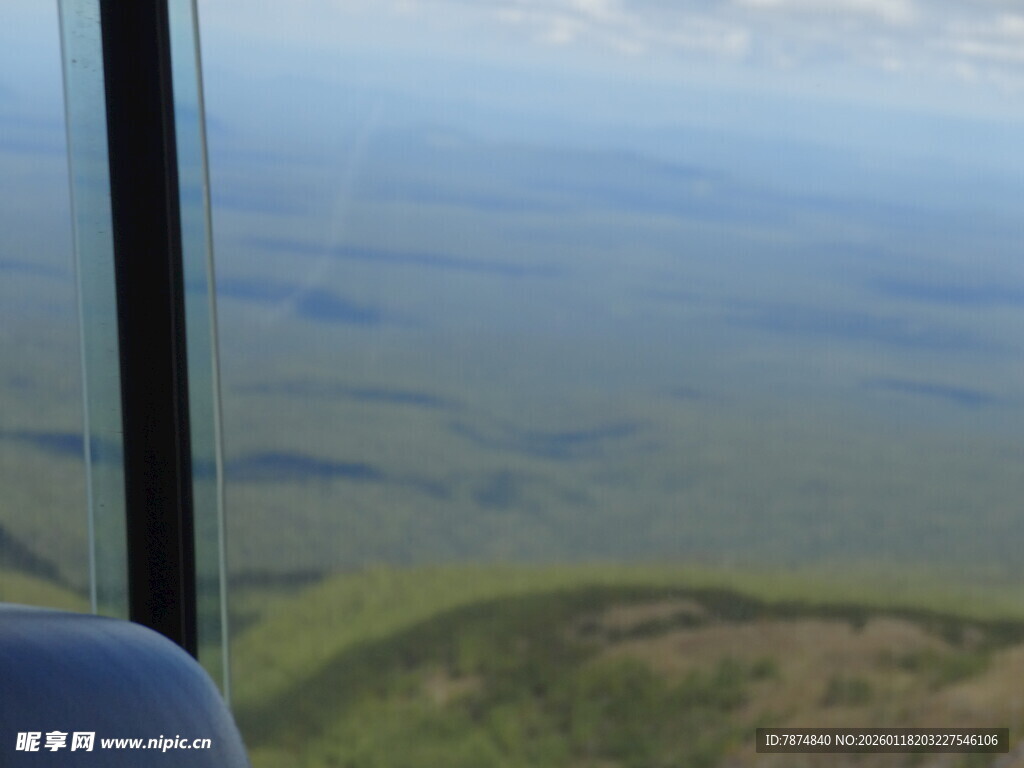 高空俯瞰广袤大地景观