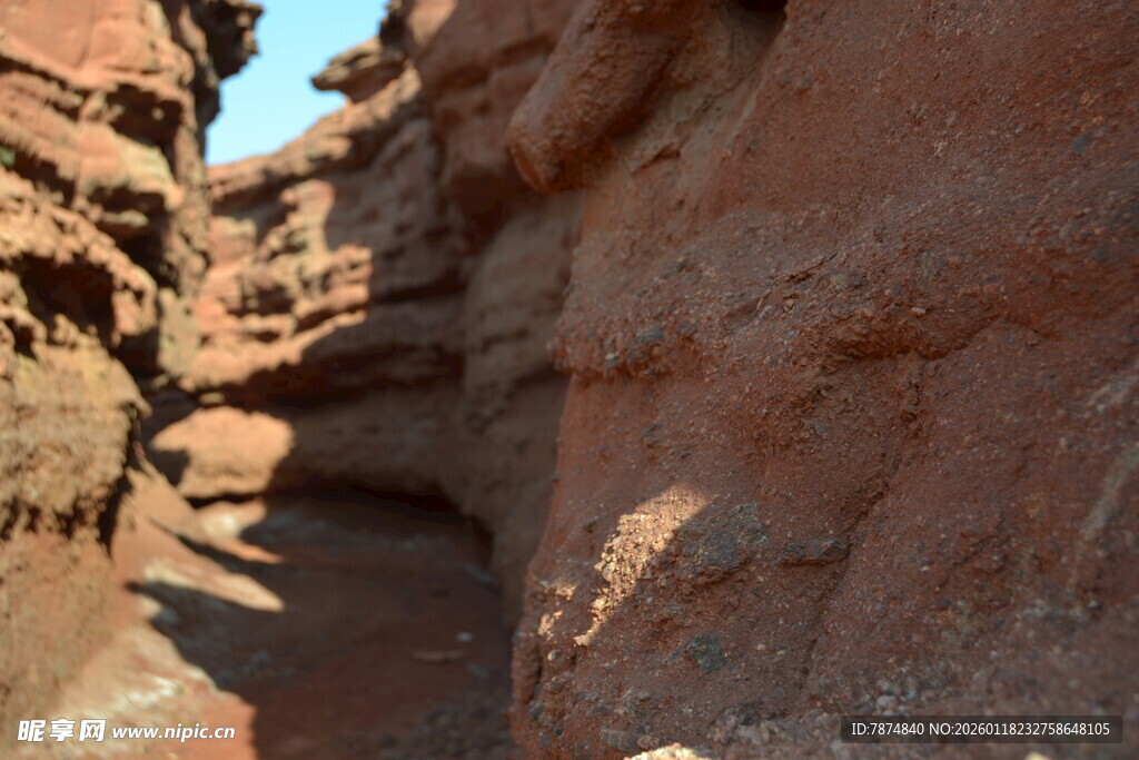 红色峡谷岩石景观