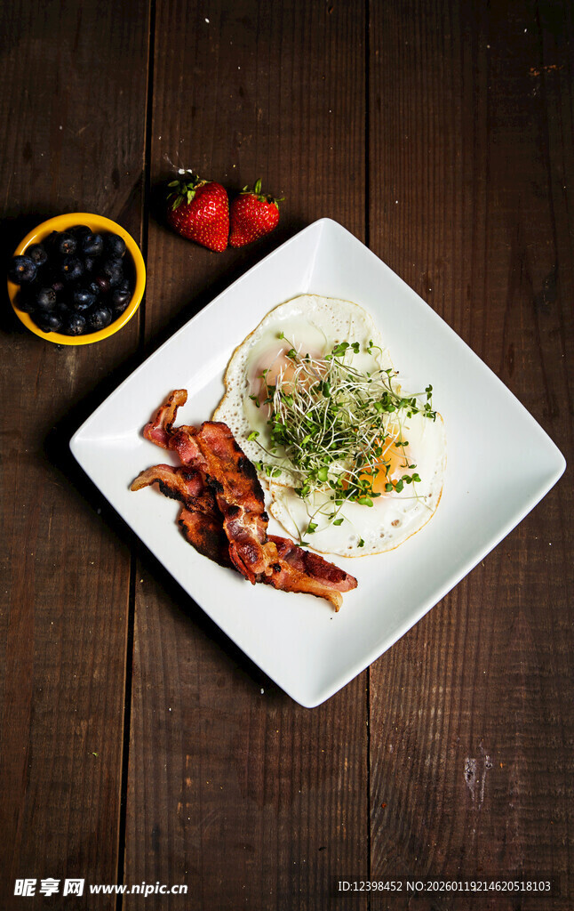 美味摆盘的特色菜肴