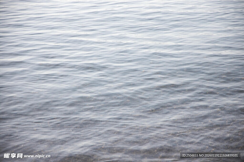 平静水面的波纹纹理