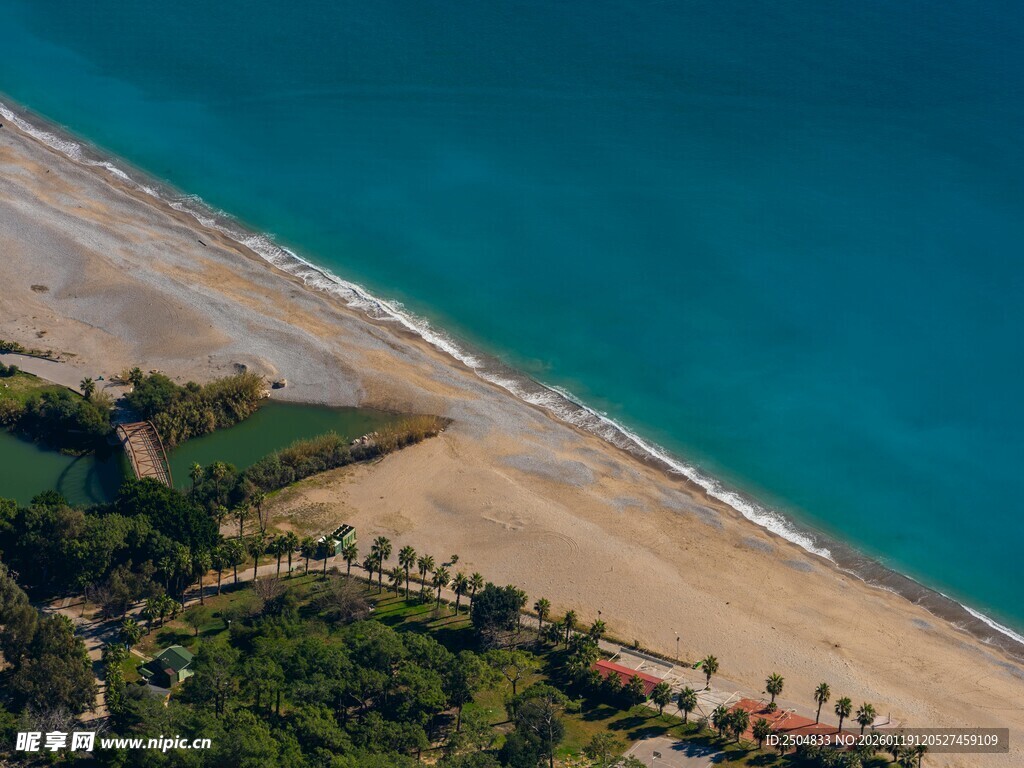 俯瞰美丽海滨风光