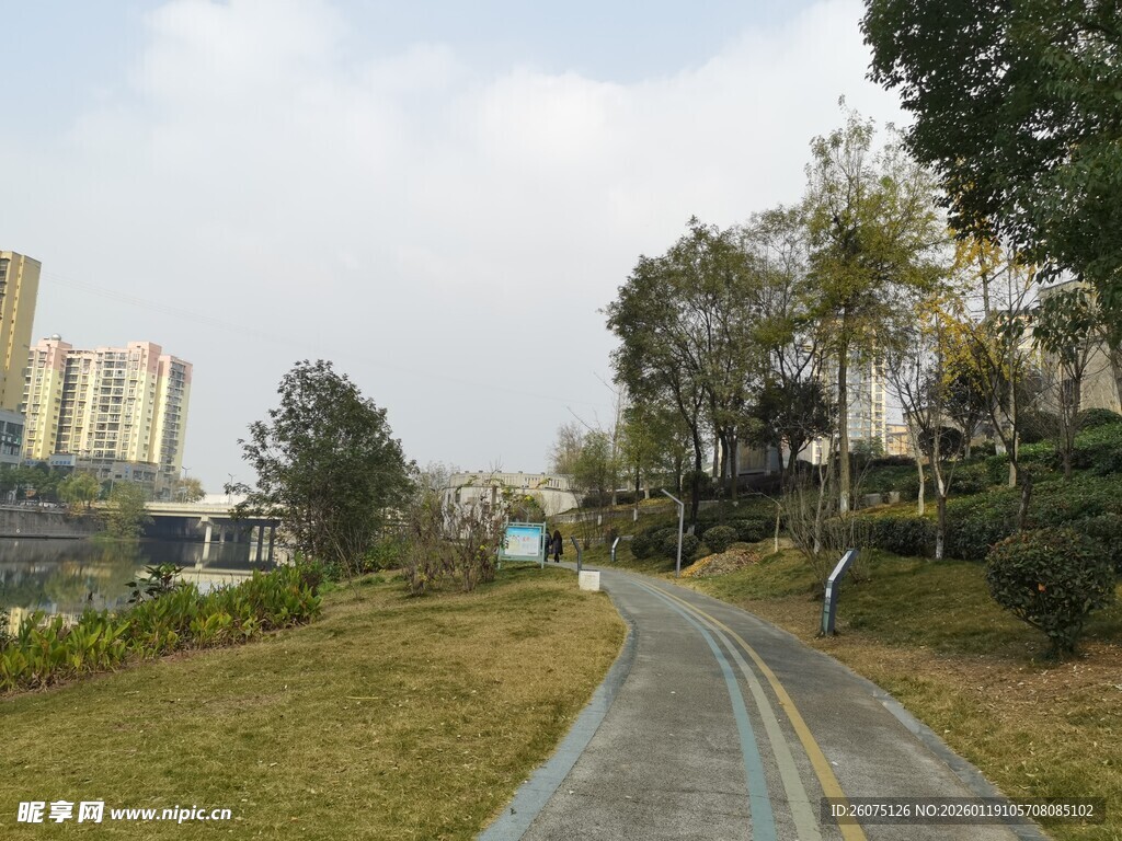 城市中的多彩休闲步道