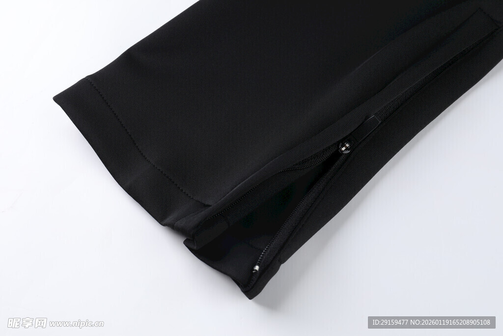 黑色长裤细节展示