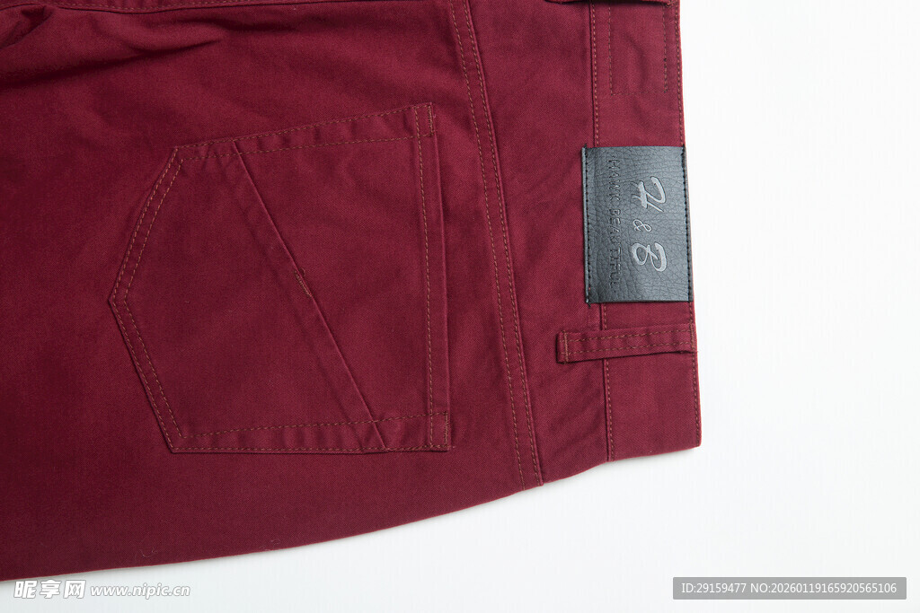 酒红色衣物局部细节展示