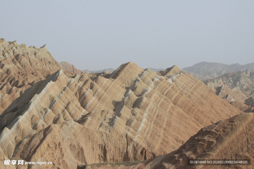 壮丽多彩的丹霞地貌景观