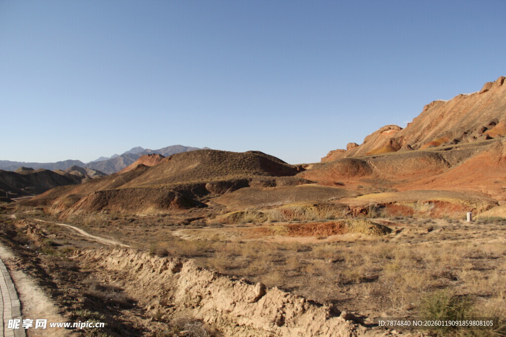 壮丽山间公路景观